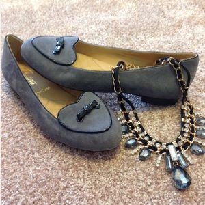 NEW Trotters Gray Black Flats